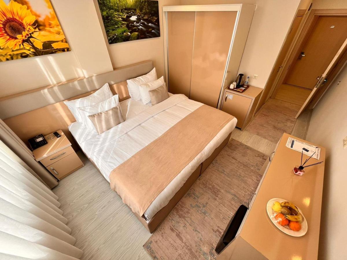 ריזה Simal Hotel מראה חיצוני תמונה