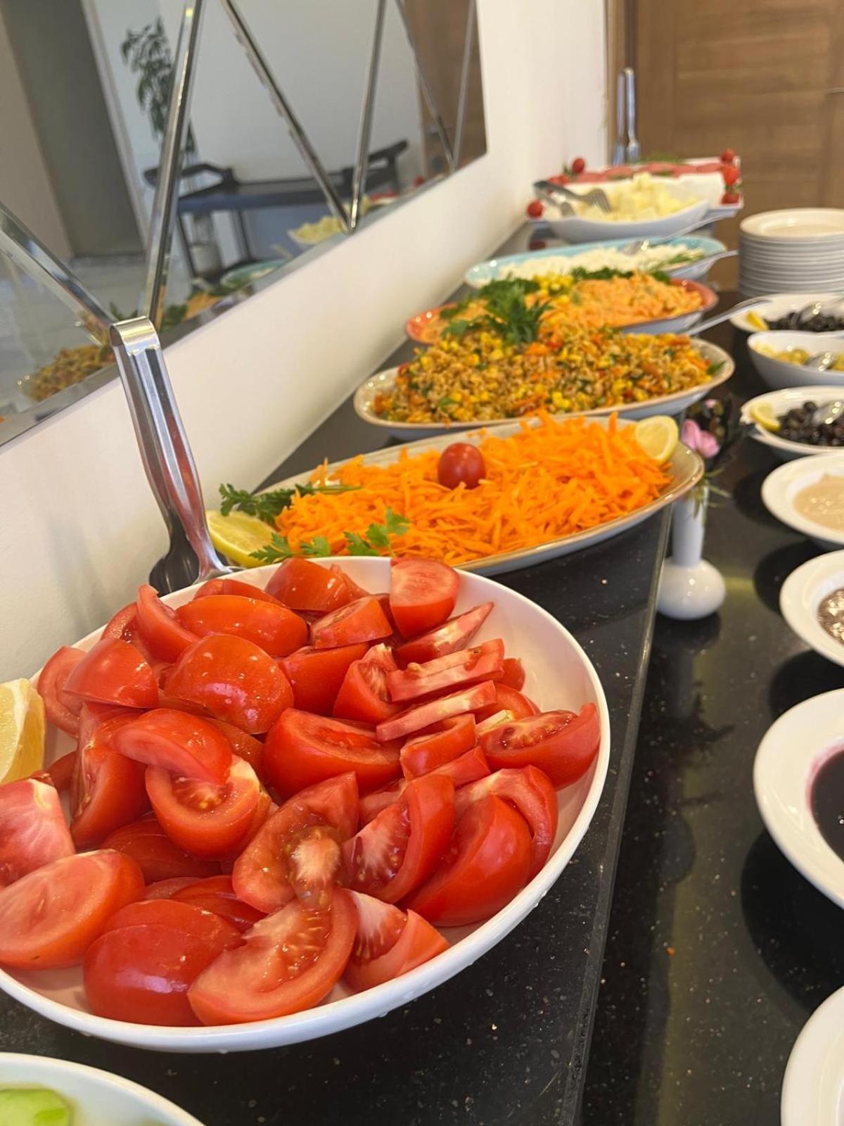 ריזה Simal Hotel מראה חיצוני תמונה