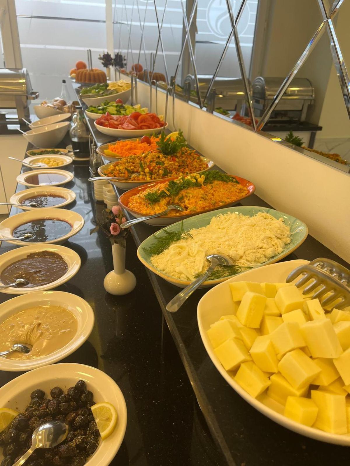 ריזה Simal Hotel מראה חיצוני תמונה